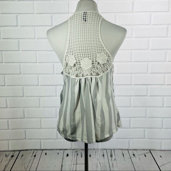 10/$25🦋 Aviva Gray & White Striped Open-Front Cardigan - Size Medium - Picture 3 of 11